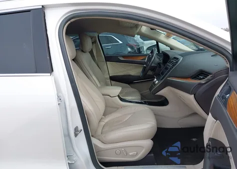 2019 Lincoln Mkc Select z USA, uszkodzony, nr VIN 5LMCJ2C94KUL45410